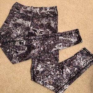 Fabletics High wasted print leggings
